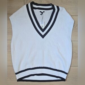 Dynamite White and Black V-Neck Sweater